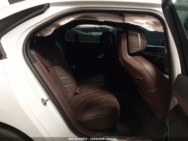BMW 760i Xdrive 2023 WBA33EJ02PCN27706 Image 8