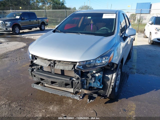 Chevrolet TRAX LS 2019 3GNCJKSB3KL181659 Image 6