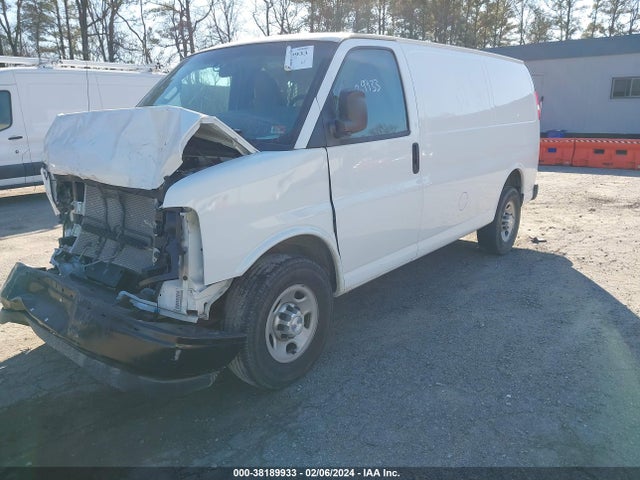 Chevrolet Express 2500 Work Van 2017 1GCWGAFF6H1219784 Image 2