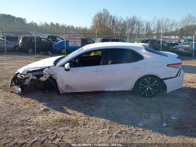 Toyota CAMRY SE 2018 4T1B11HK7JU634834 Image 14