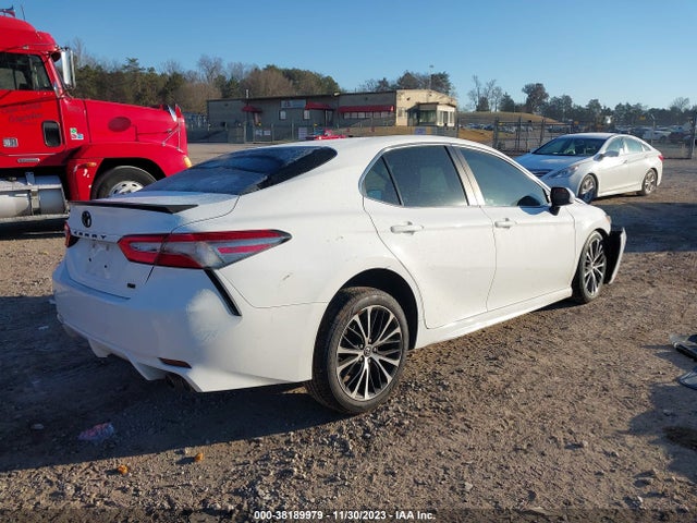 Toyota CAMRY SE 2018 4T1B11HK7JU634834 Image 4