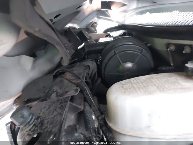 GMC Savana 2500 Work Van 2019 1GTW7AFG1K1363260 Image 10