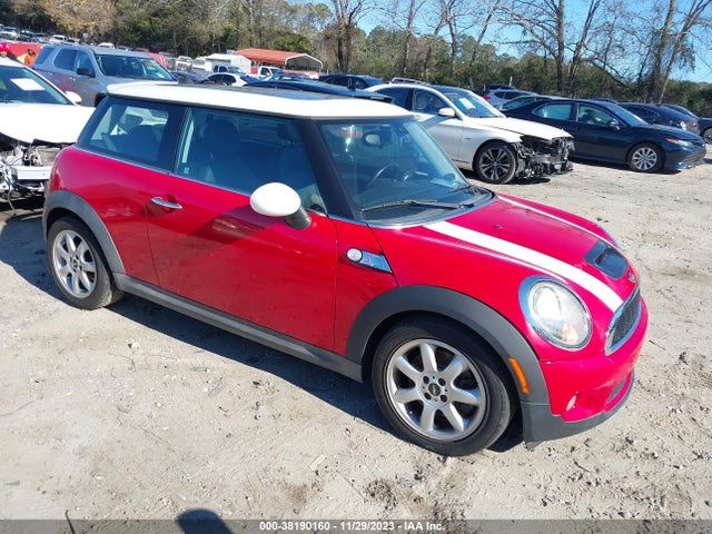 2010 MINI COOPER S S VIN: WMWMF7C53ATZ73306