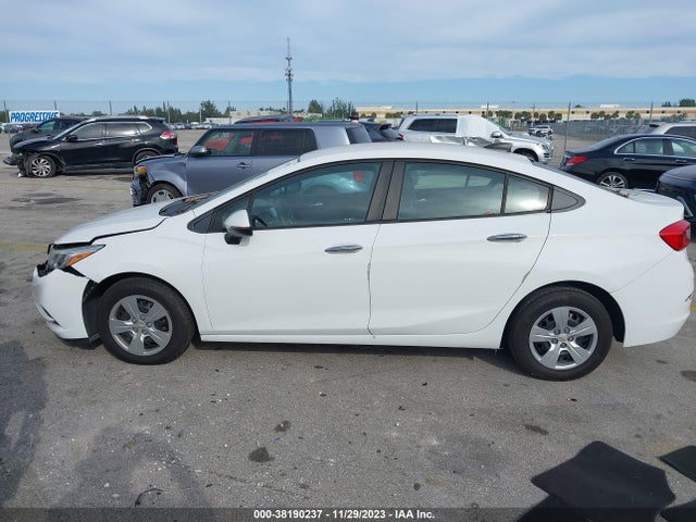 Chevrolet Cruze Ls Auto 2018 1G1BC5SM5J7108371 Image 14