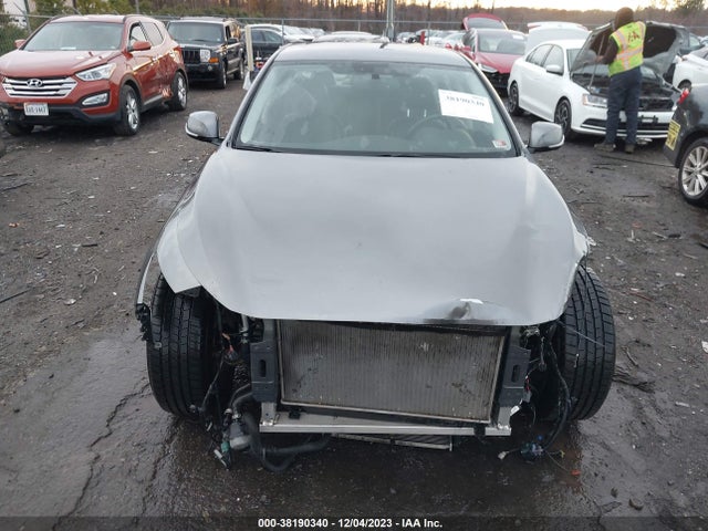 2017 INFINITI Q50 3.0T PREMIUM VIN: JN1EV7AR7HM830088