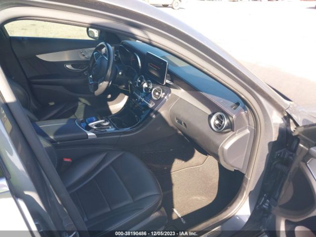 2017 MERCEDES-BENZ C-CLASS 55SWF4KB0HU171468 Photo 4