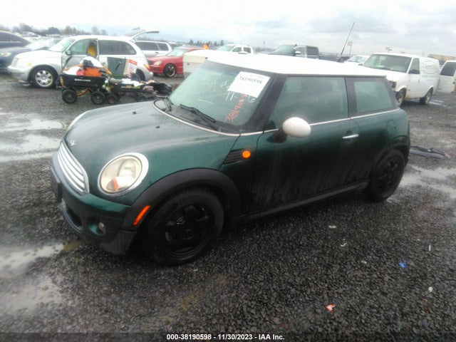 2008 MINI COOPER WMWMF33578TU67335 Photo 1
