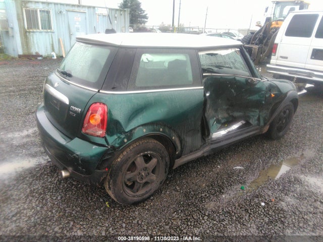 2008 MINI COOPER WMWMF33578TU67335 Photo 3