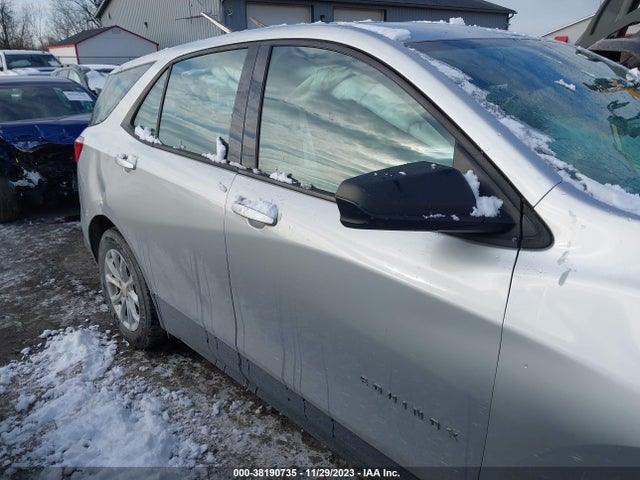 Chevrolet EQUINOX LS 2018 2GNAXREV1J6291066 Image 13
