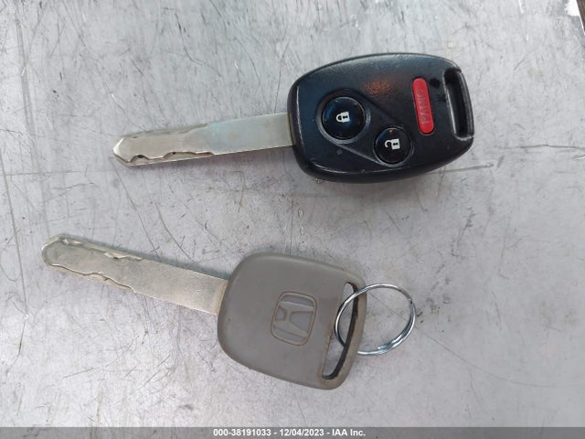 2007 HONDA PILOT LX VIN: 2HKYF18167H522875
