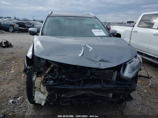 2018 NISSAN ROGUE SV VIN: KNMAT2MT4JP532999