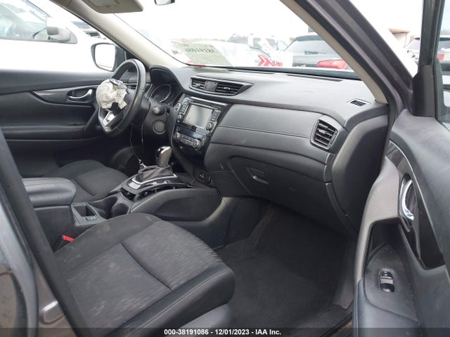 2018 NISSAN ROGUE SV VIN: KNMAT2MT4JP532999