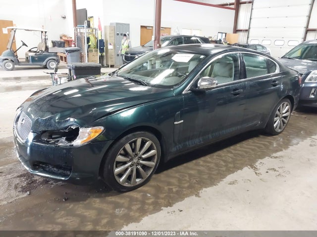 2011 JAGUAR XF SAJWA0GB9BLR85299 Photo 1