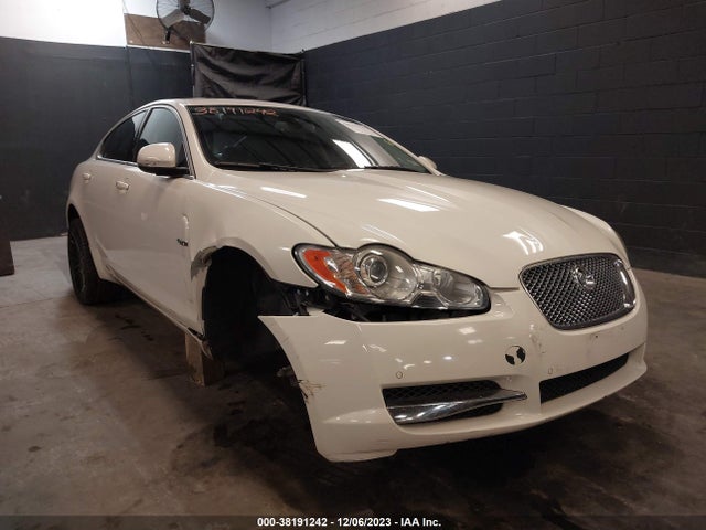 2010 JAGUAR XF SAJWA0HE3AMR75174 Photo 0