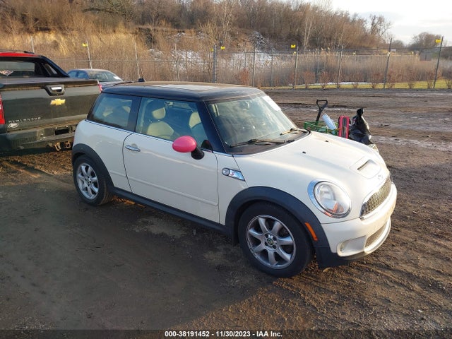 2010 MINI COOPER HARDTOP WMWMF7C59ATZ71883