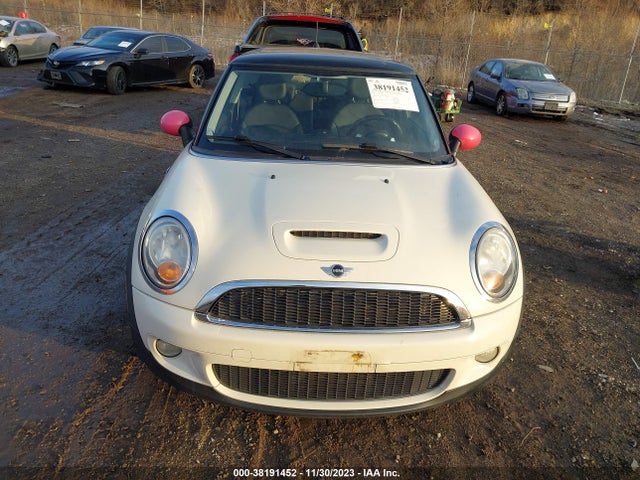2010 MINI COOPER S WMWMF7C59ATZ71883 Photo 5