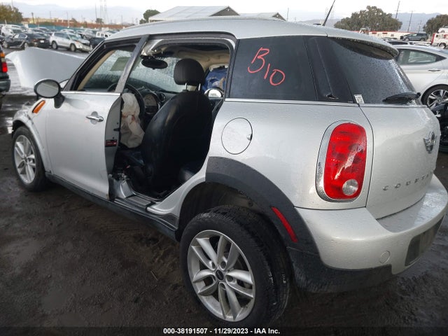 2014 MINI COUNTRYMAN WMWZB3C53EWR42314 Photo 2