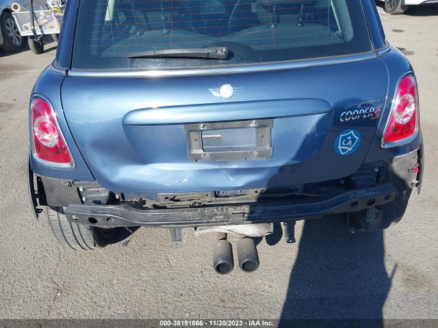 2011 MINI COOPER S WMWSV3C50BTY13582 Photo 5