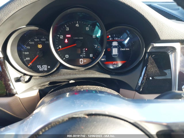 2019 PORSCHE MACAN WP1AA2A52KLB08742 Photo 6