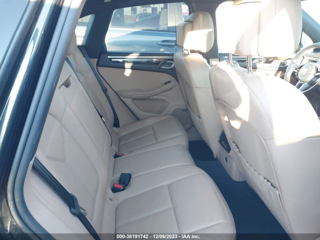 2019 PORSCHE MACAN WP1AA2A52KLB08742 Photo 7