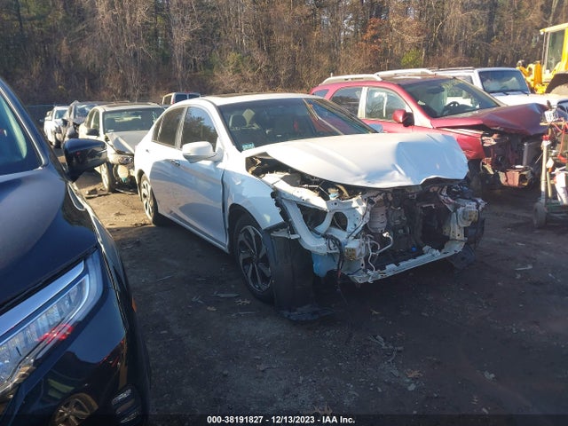 2016 1HGCR2F85GA065590 main image
