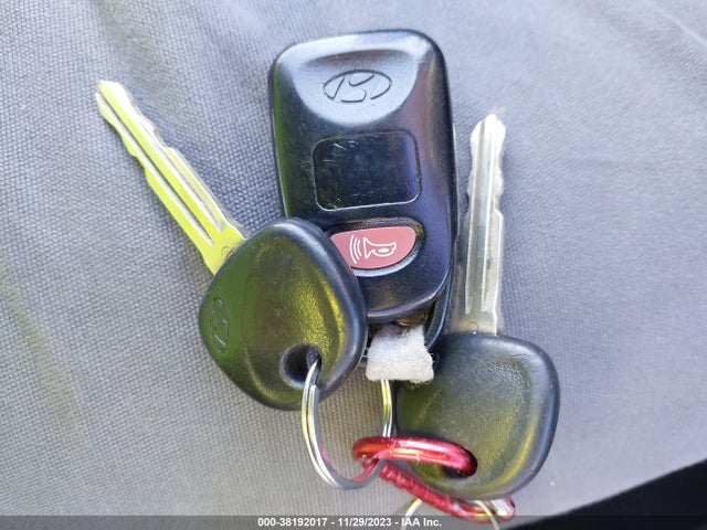 2012 HYUNDAI ELANTRA GLS VIN: 5NPDH4AE4CH061757
