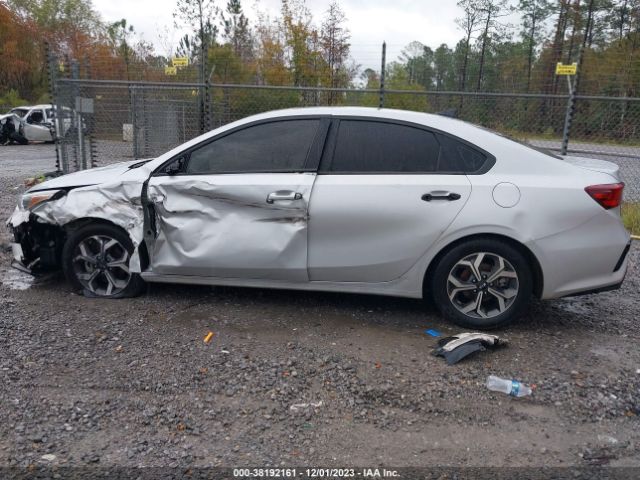 3KPF24AD1ME340185 KIA Forte Lxs