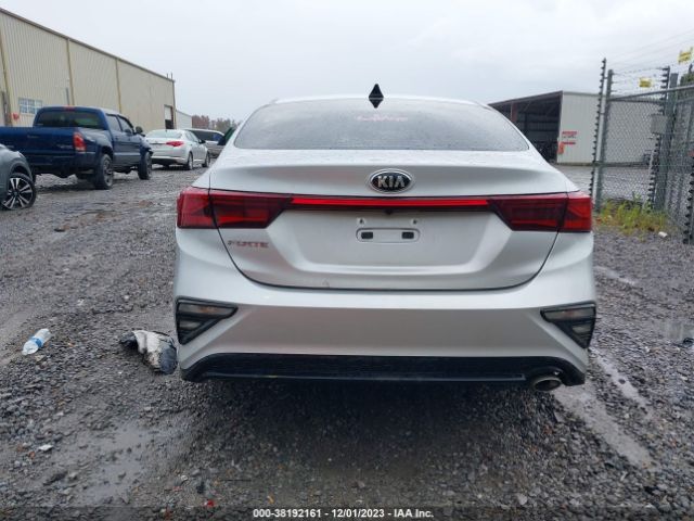 3KPF24AD1ME340185 KIA Forte Lxs