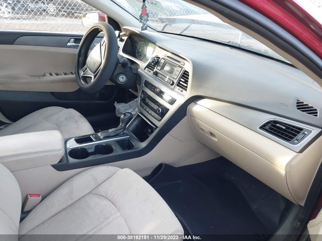 2015 HYUNDAI SONATA SE VIN: 5NPE24AF7FH002995