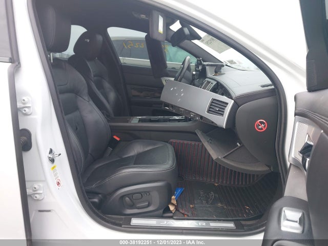 2015 JAGUAR XF SAJWJ0FF8F8U47514 Photo 4