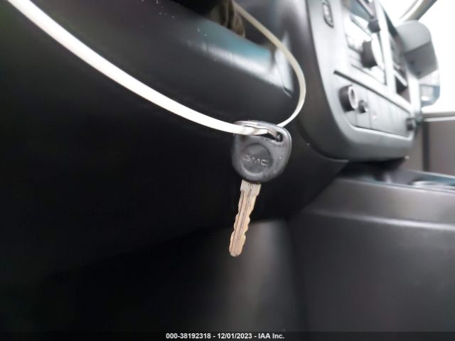 1GTW7FCA8E1904175 GMC Savana 2500 Work Van