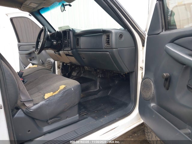 2001 CHEVROLET SILVERADO 2500HD VIN: 1GCHC29U01E170794