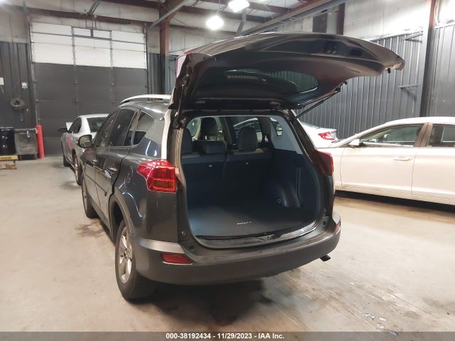 Toyota Rav4 Xle 2015 JTMRFREV7FD165835 Image 3