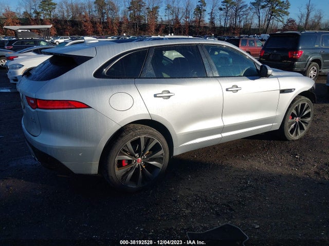 2017 JAGUAR F-PACE SADCP2BV6HA060386 Photo 3