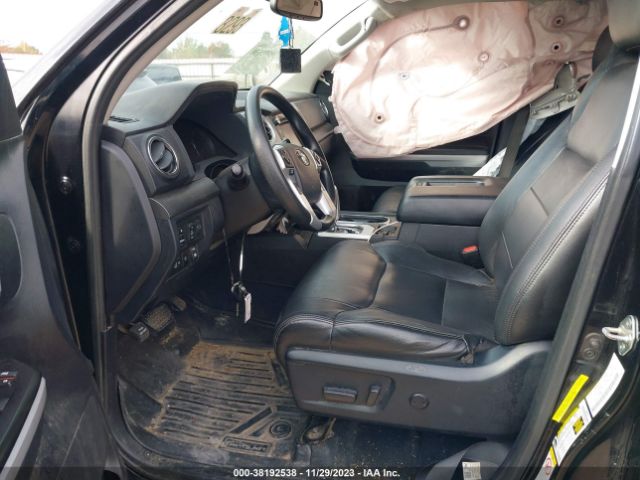 5TFEM5F18JX128504 Toyota Tundra Sr5 4.6l V8