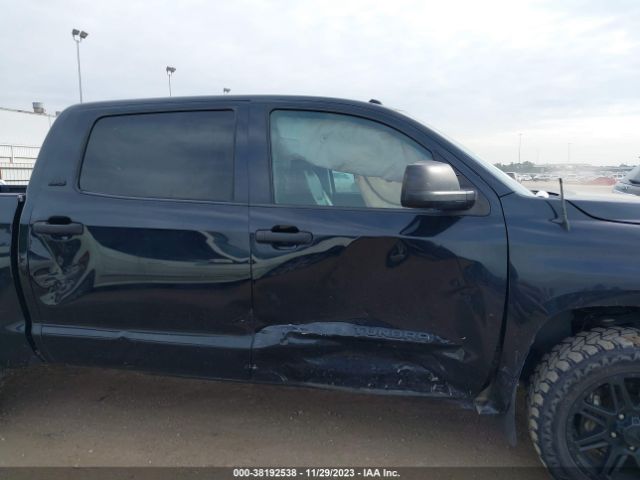 5TFEM5F18JX128504 Toyota Tundra Sr5 4.6l V8
