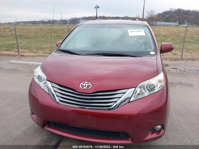 2011 TOYOTA SIENNA XLE V6 VIN: 5TDYK3DC7BS008499