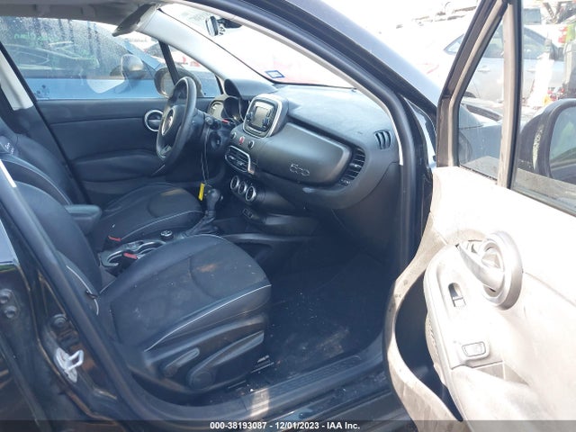 2017 FIAT 500X ZFBCFXCB1HP532266 Photo 4