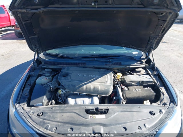 Chrysler 200 Limited 2015 1C3CCCAB7FN729330 Image 10