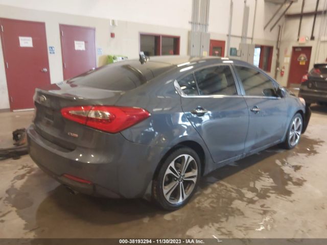 KNAFZ4A86E5102700 KIA FORTE EX