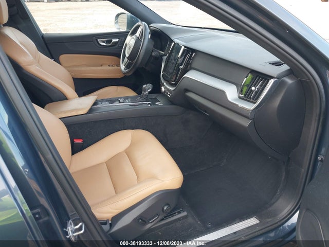 YV4A22RK4J1064517 Volvo Xc60 T6 Momentum