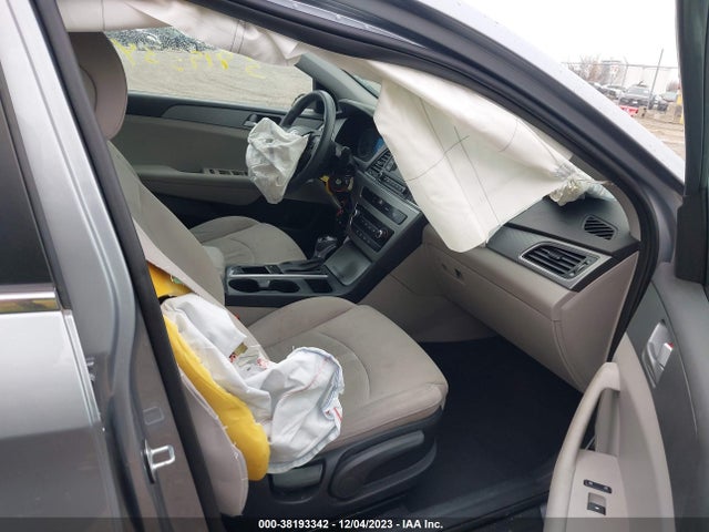 2017 HYUNDAI SONATA VIN: 5NPE24AF2HH453156