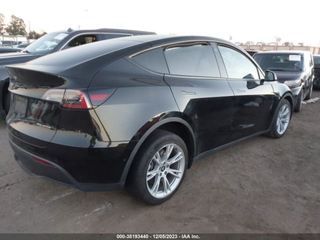 2022 TESLA MODEL Y 7SAYGDEE2NA022536 Photo 3