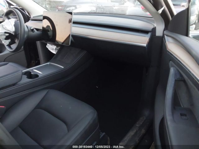 2022 TESLA MODEL Y 7SAYGDEE2NA022536 Photo 4