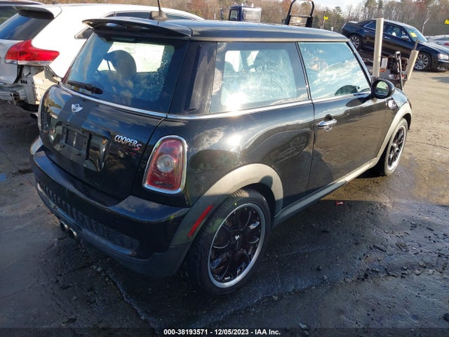 2010 MINI COOPER S WMWMF7C53ATZ70180 Photo 3