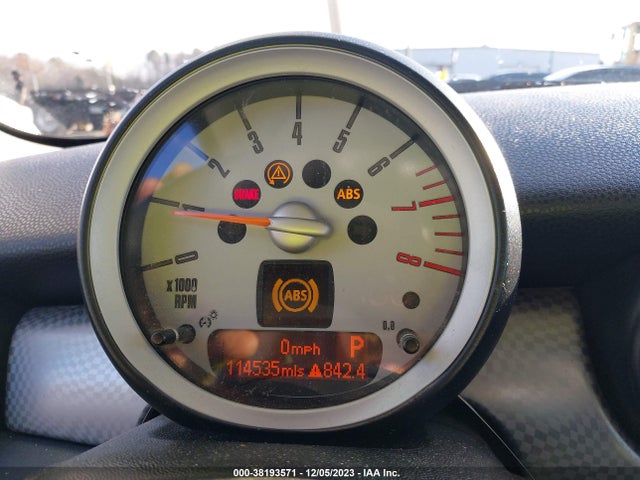2010 MINI COOPER S WMWMF7C53ATZ70180 Photo 6