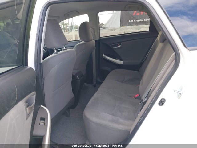 Toyota Prius Three 2015 JTDKN3DU0F1938012 Image 8