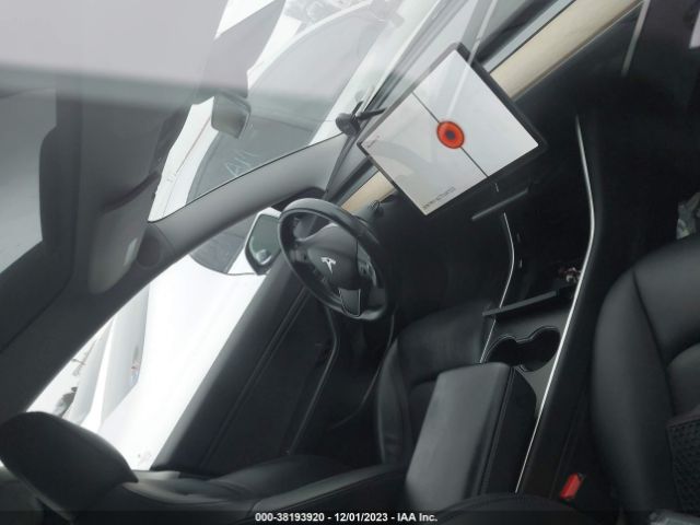 5YJ3E1EB1KF361613 Tesla MODEL 3