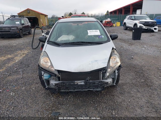 2011 HONDA FIT VIN: JHMGE8H35BC006938