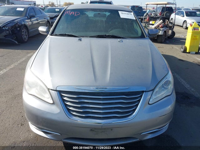 1C3CCBABXEN197211 Chrysler 200 LX
